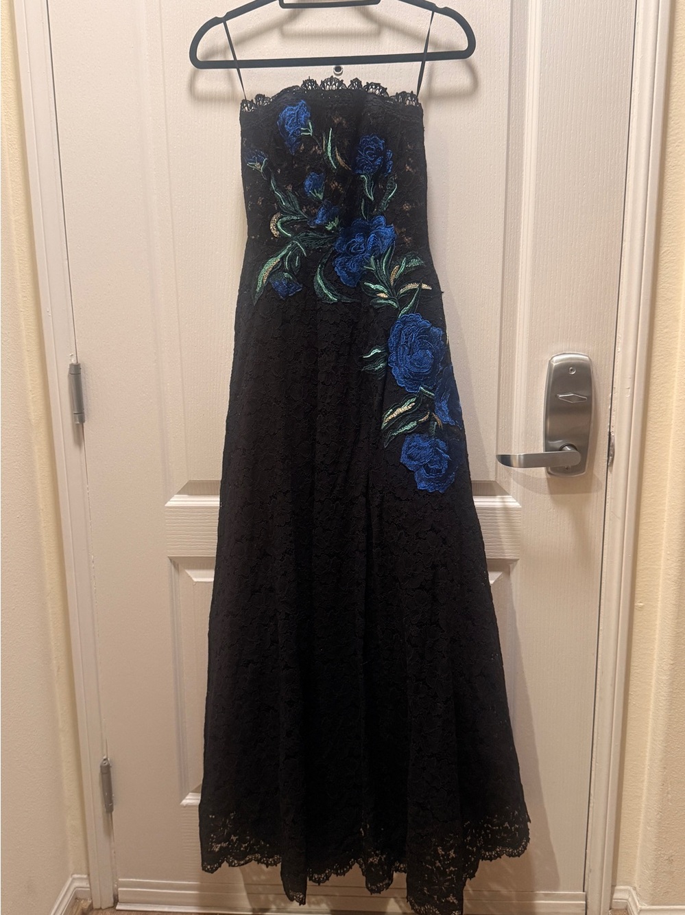 HELSI Patricia Strapless Floral Embroidered Lace Gown
 Size XS NWT  $850 - Picture 3 of 6